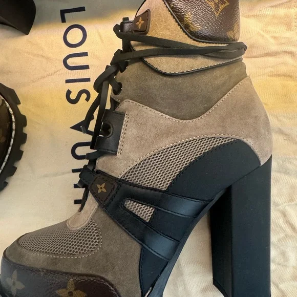 Louis Vuitton Women's Star trail monogram ankle boots size 37 - Picture 5 of 9